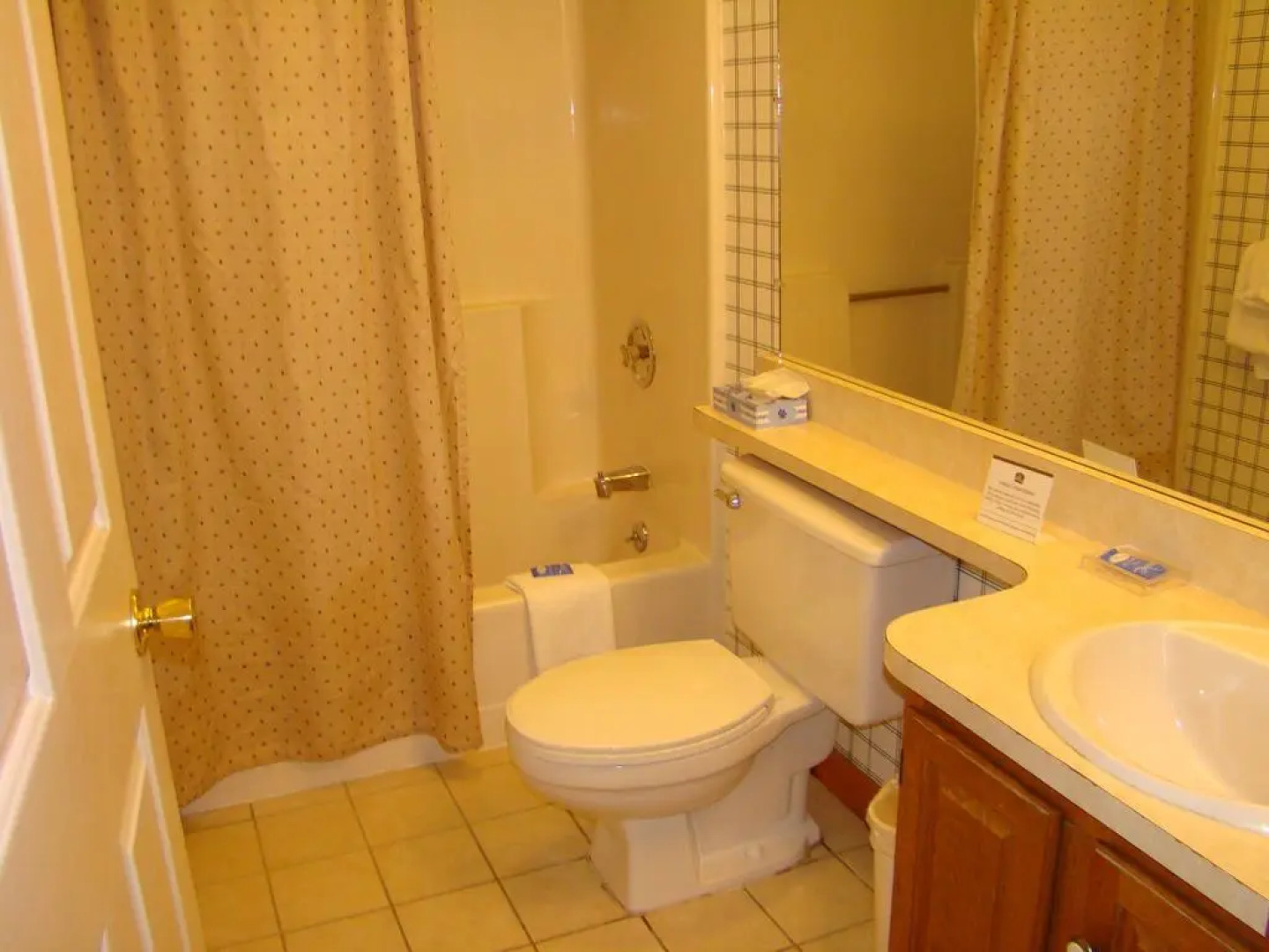 Ludlow Colonial Motel