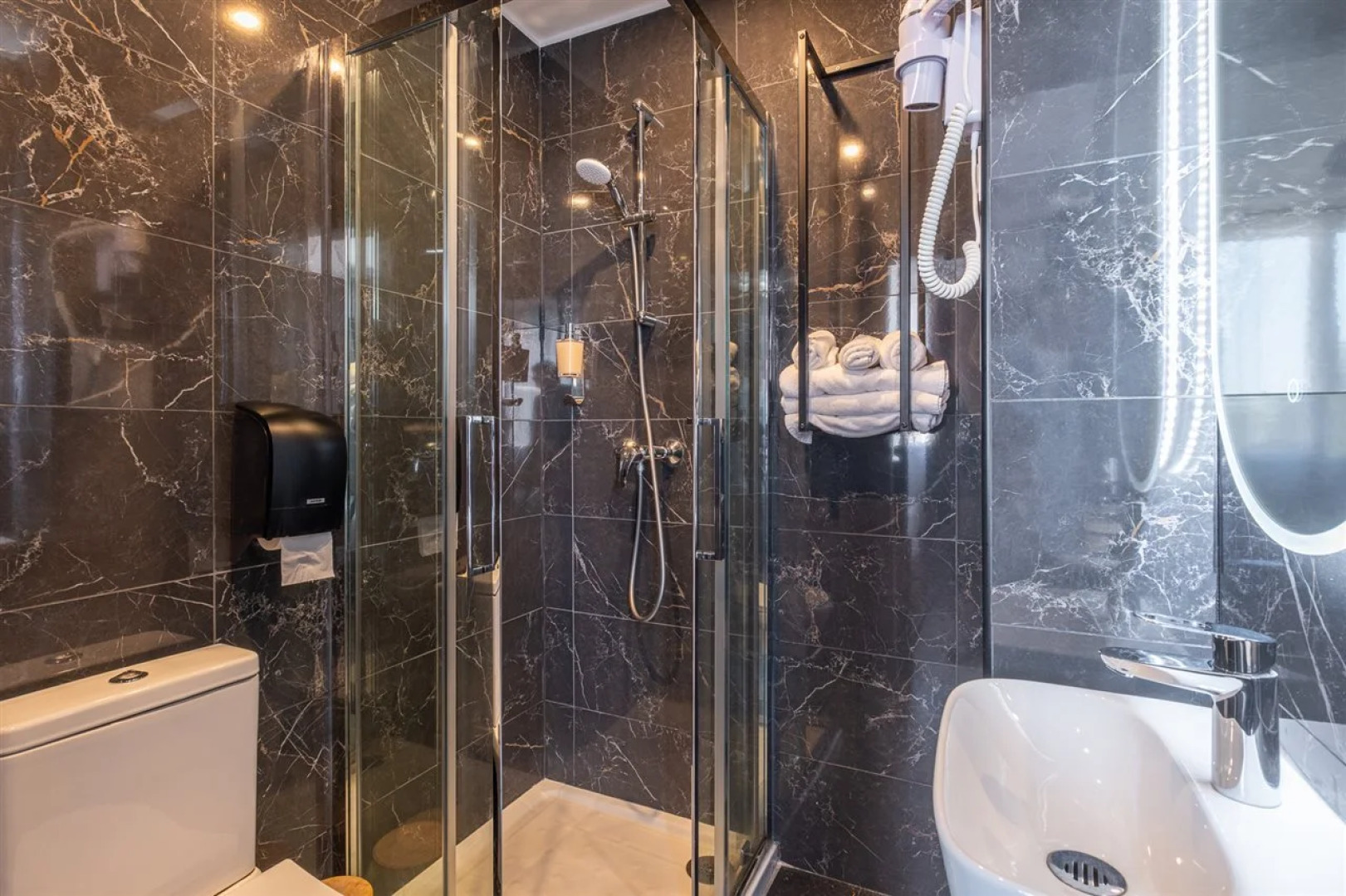 The Originals Boutique, Hôtel Le Marignan,Le Havre Centre Gare