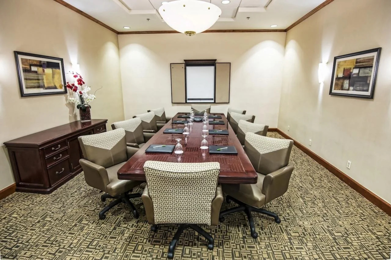 Holiday Inn Los Angeles - LAX Airport by IHG