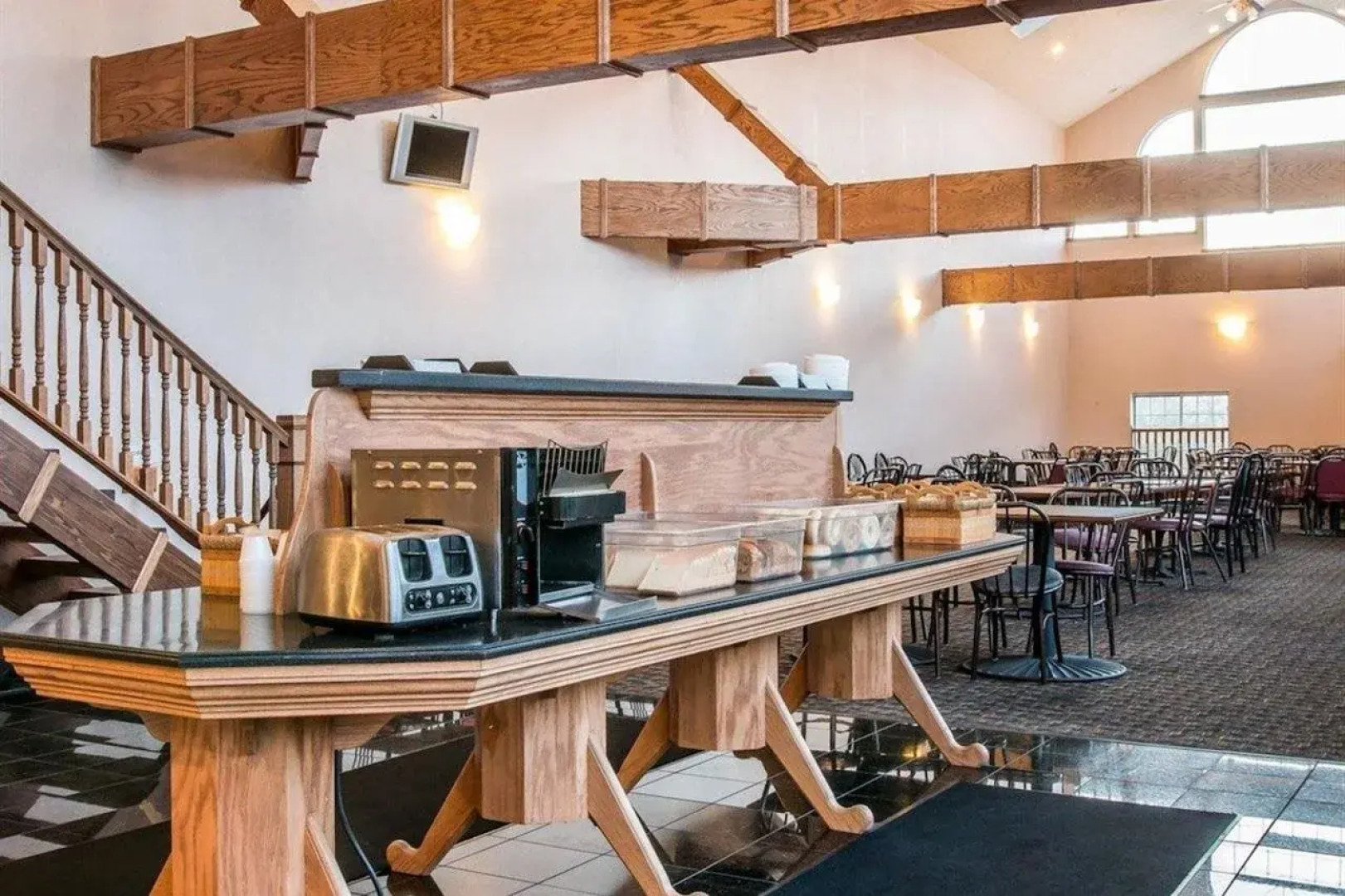 Clarion Hotel Mackinaw City Beachfront