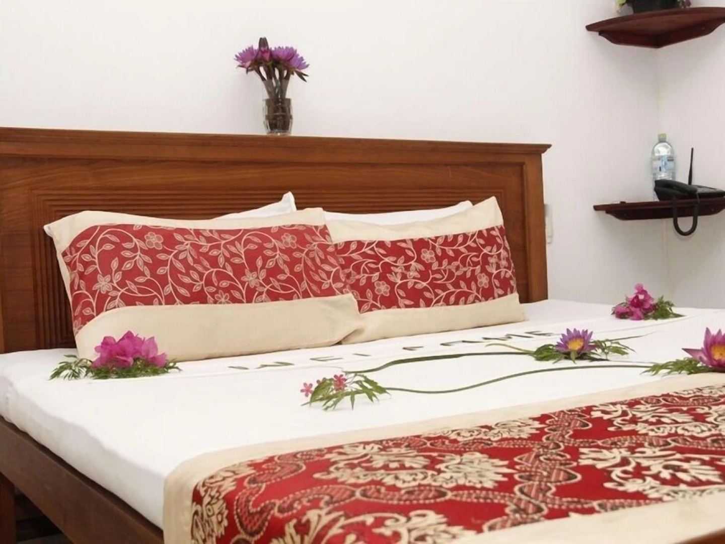 Thumbelina Apartments