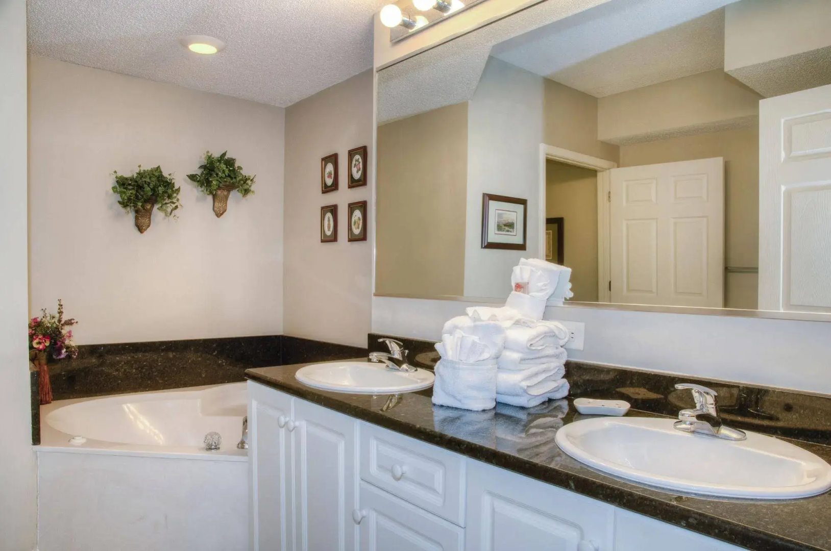 Barefoot Resort by Palmetto Vacations