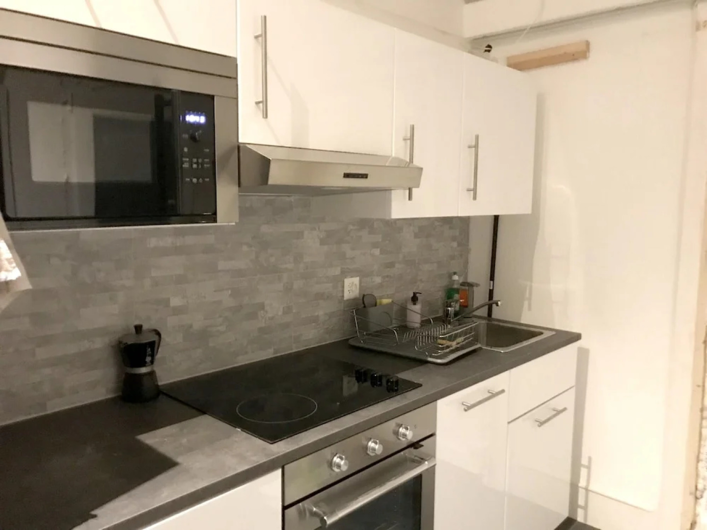 Studio in Neuchâtel, With Terrace and Wifi