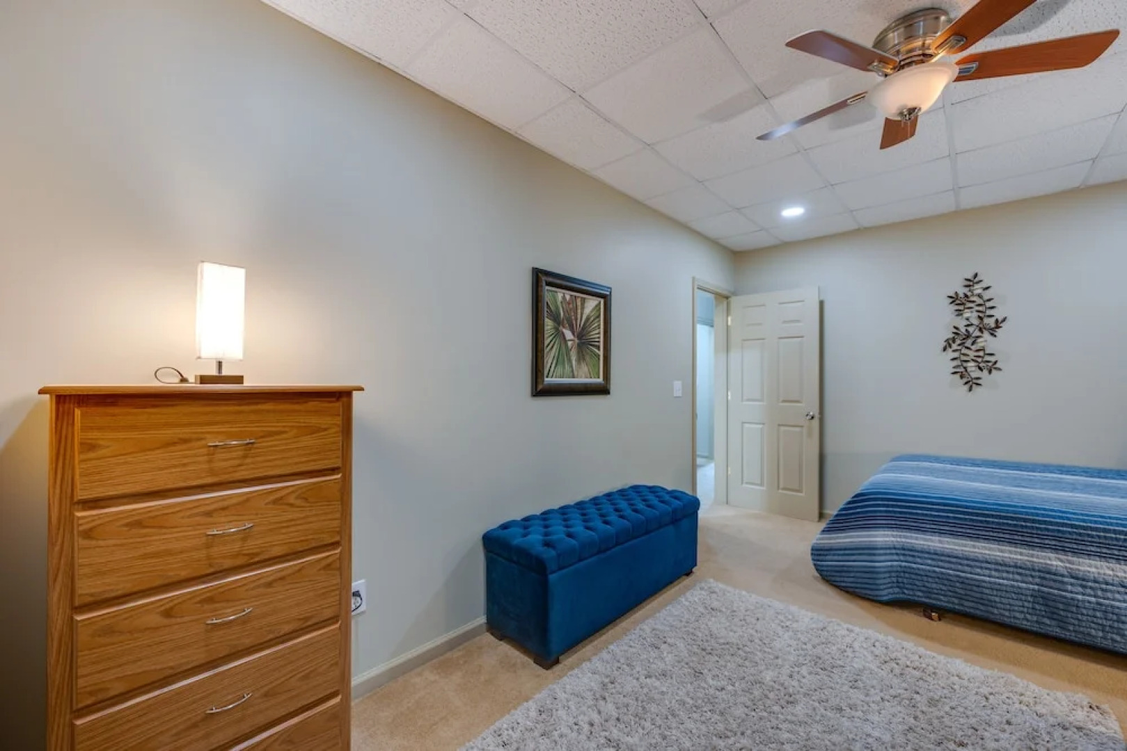 Luxe Lake Sinclair Living: Private Dock and Beach!