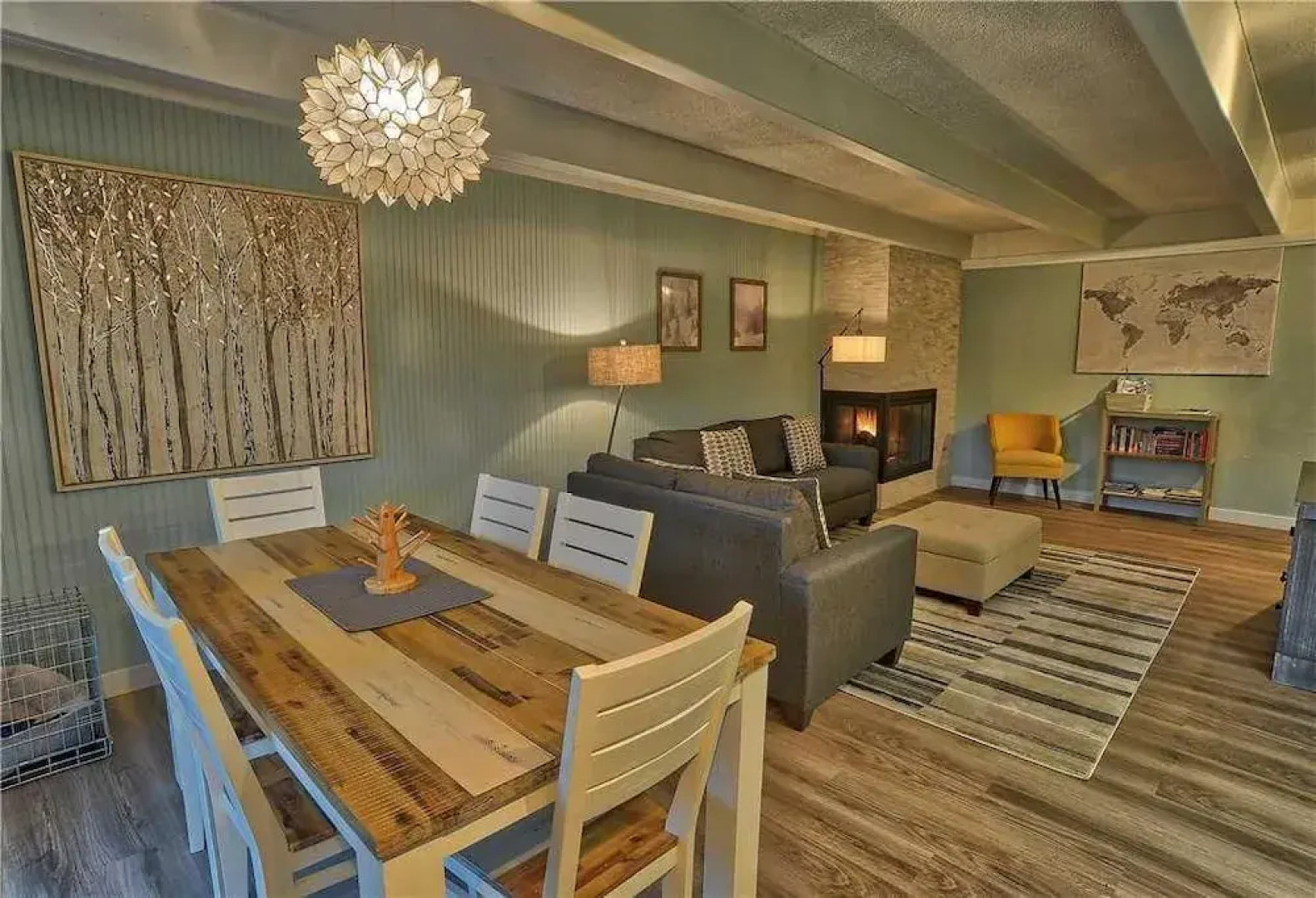 Ski and Racquet B102