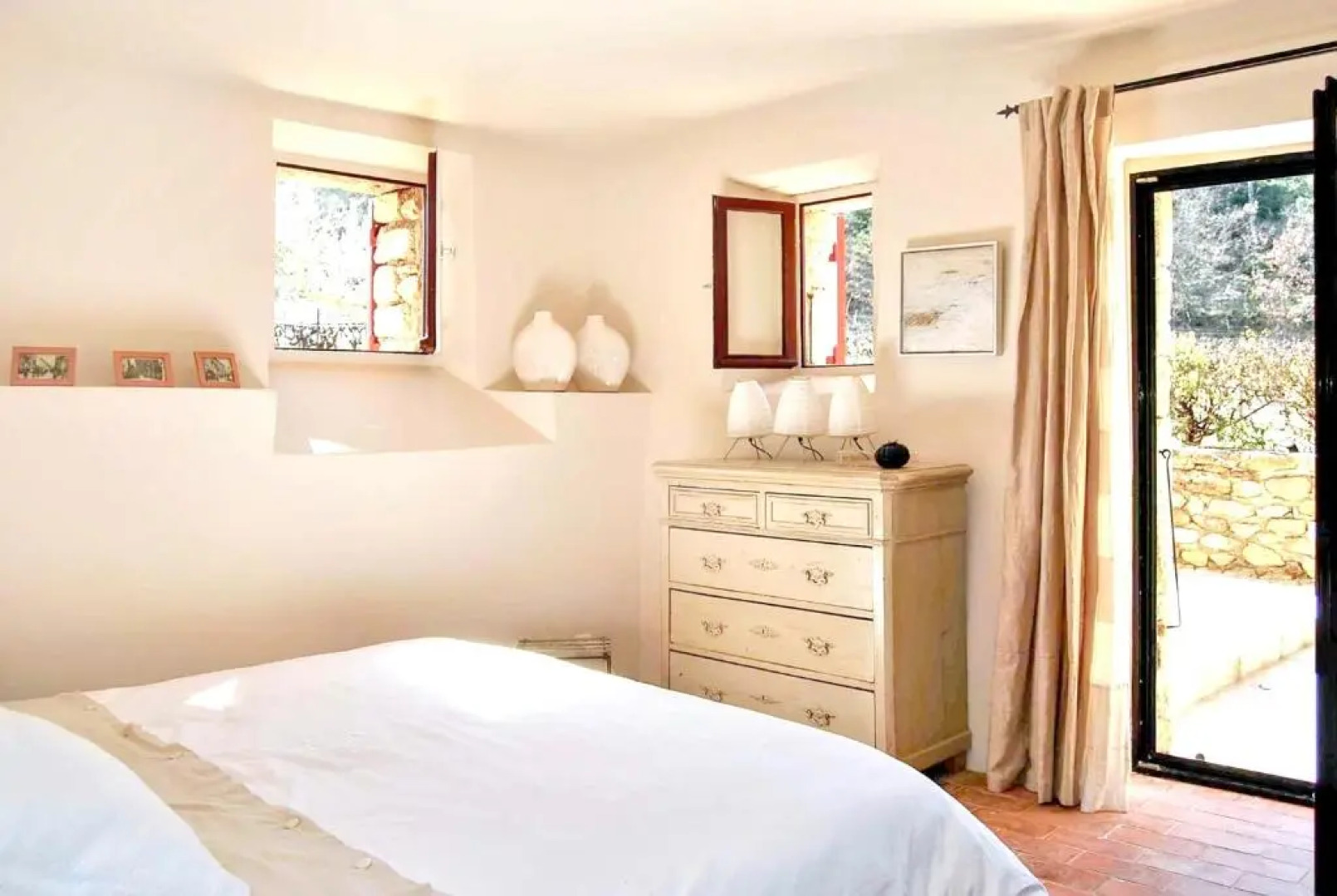 Villa de 4 chambres avec piscine privee jardin amenage et wifi a Ansouis