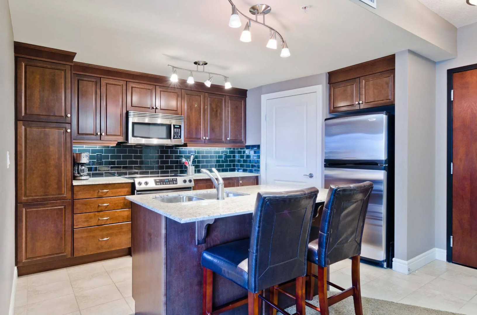 Executive Suites by Roseman - Five West