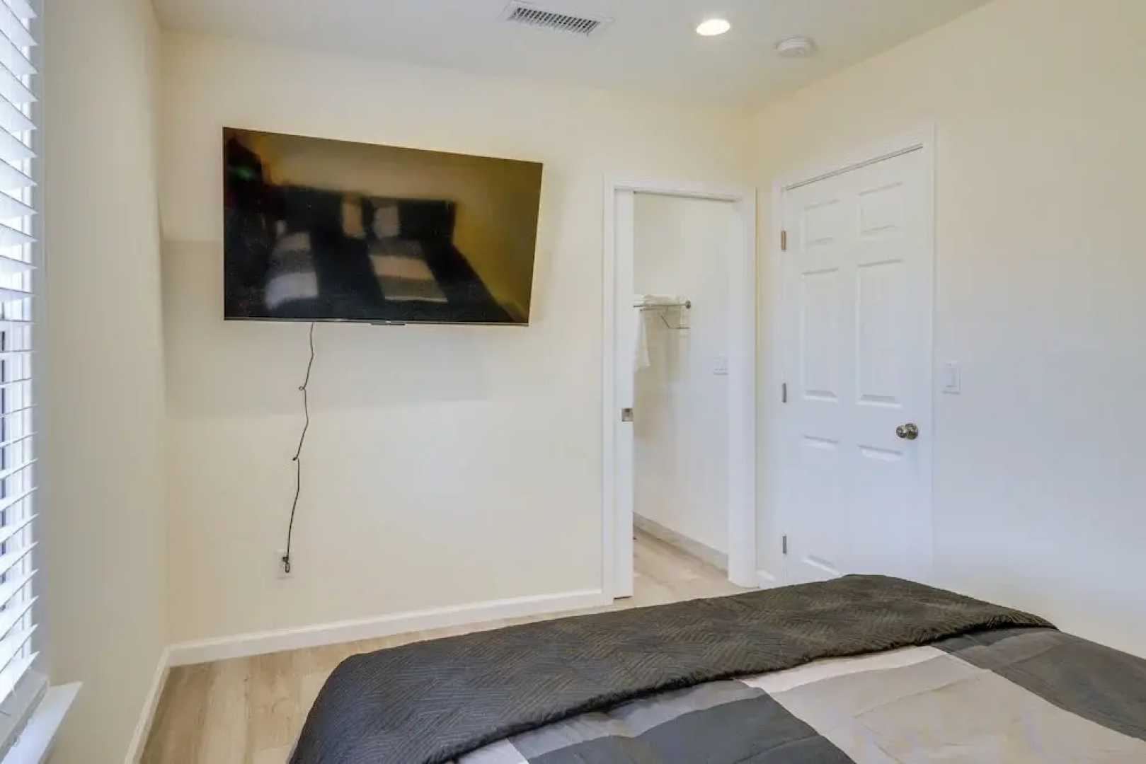 Walk to Dtwn Tehachapi: Updated Getaway w/ Yard!