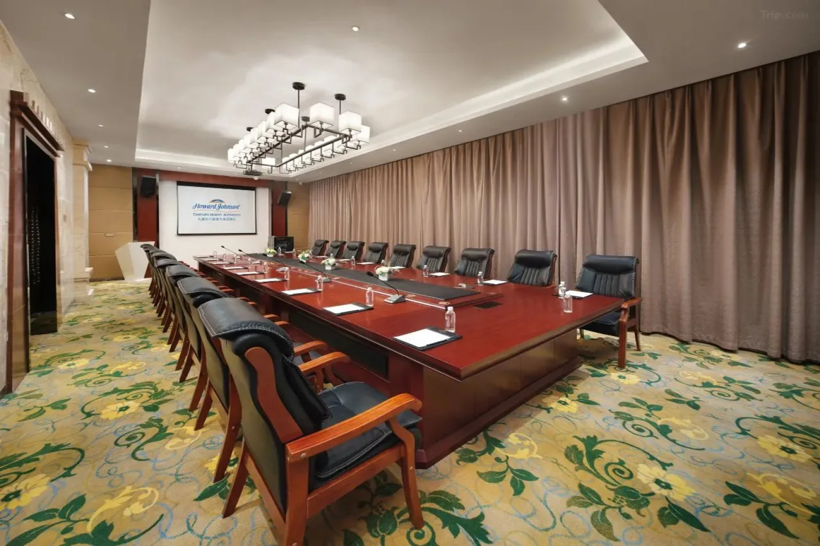 Howard Johnson Tianyuan Resort Jiuzhaigou