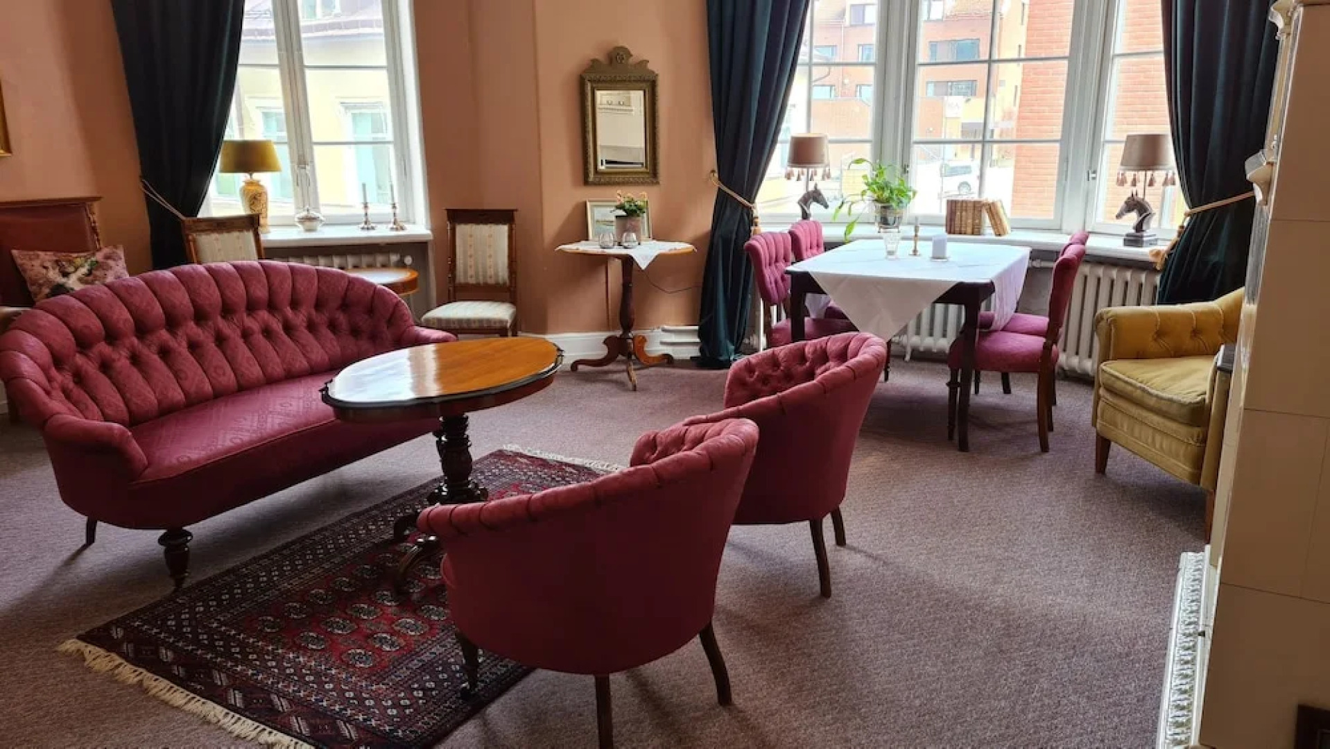 Leopold Boutique Hotel