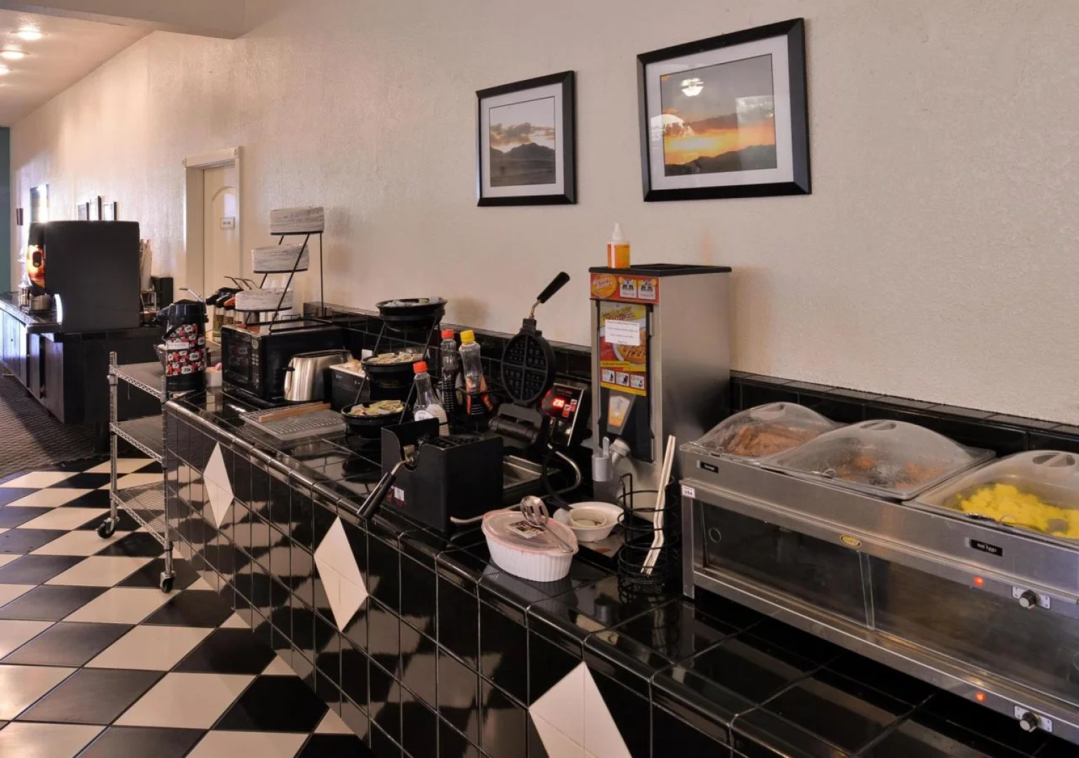 The Classic Desert Aire Hotel