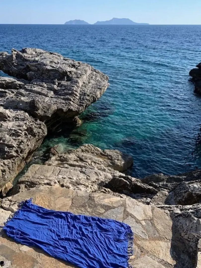 Villa Alati - Seafront Villa With Swimming Pool