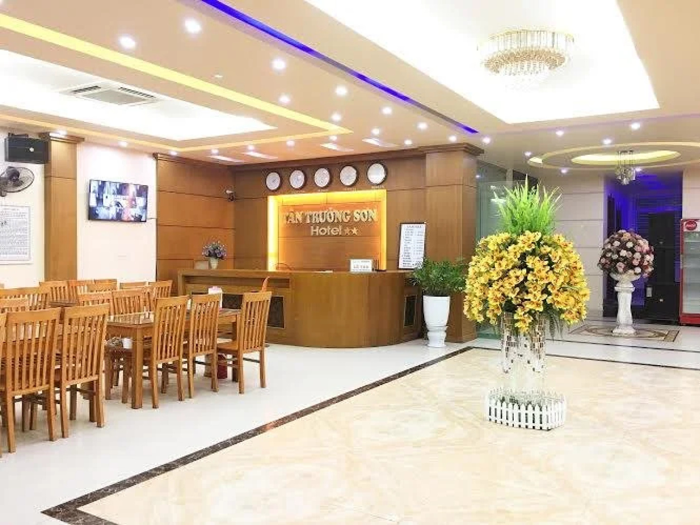 Khach san Tan Truong Son