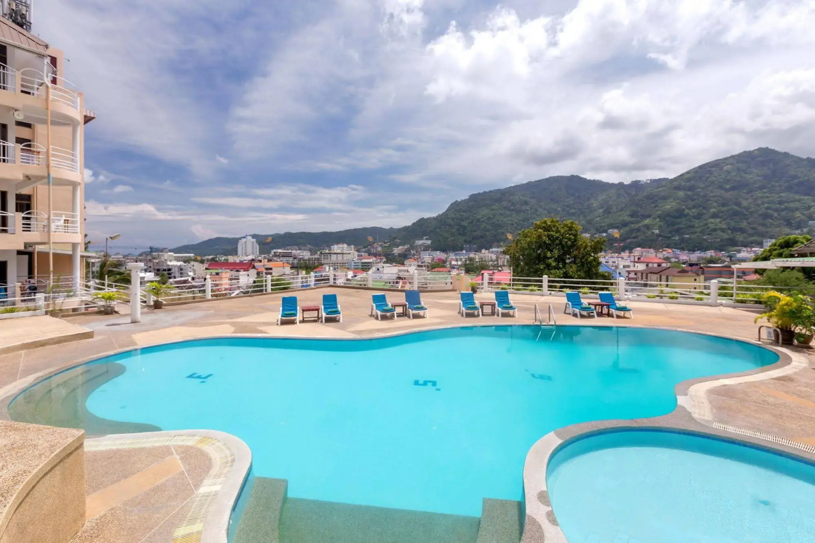 Royal Crown Hotel & Palm Spa Resort