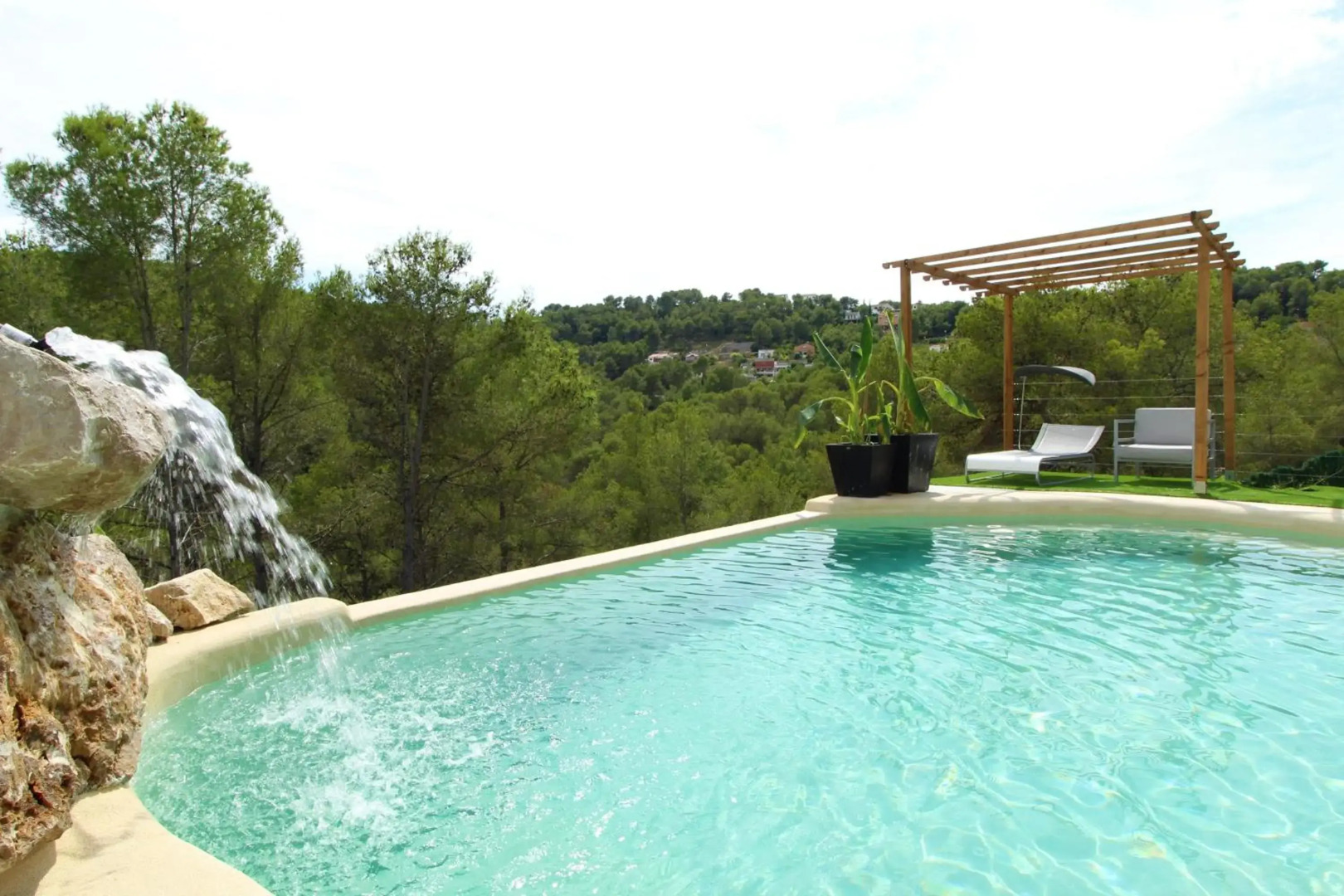 Villa Paradise , playa climatizada y privada a 10 minutos de Sitges