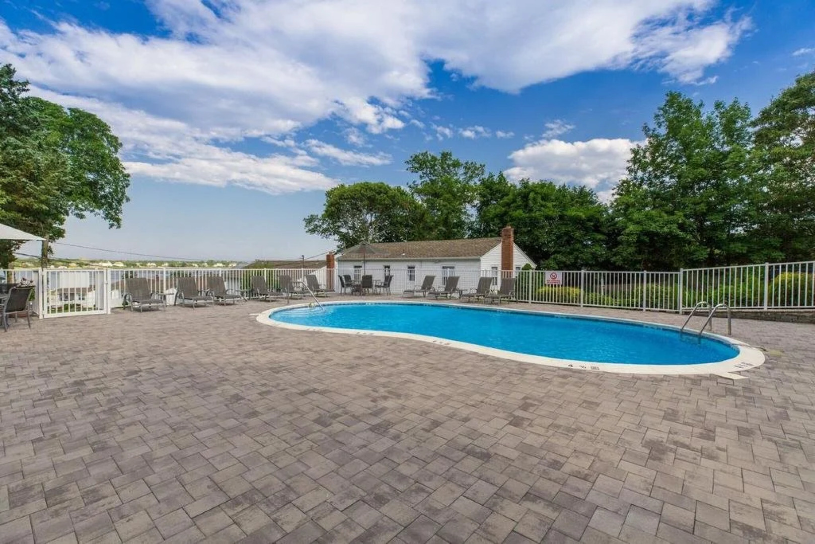 Colonial Shores Resort