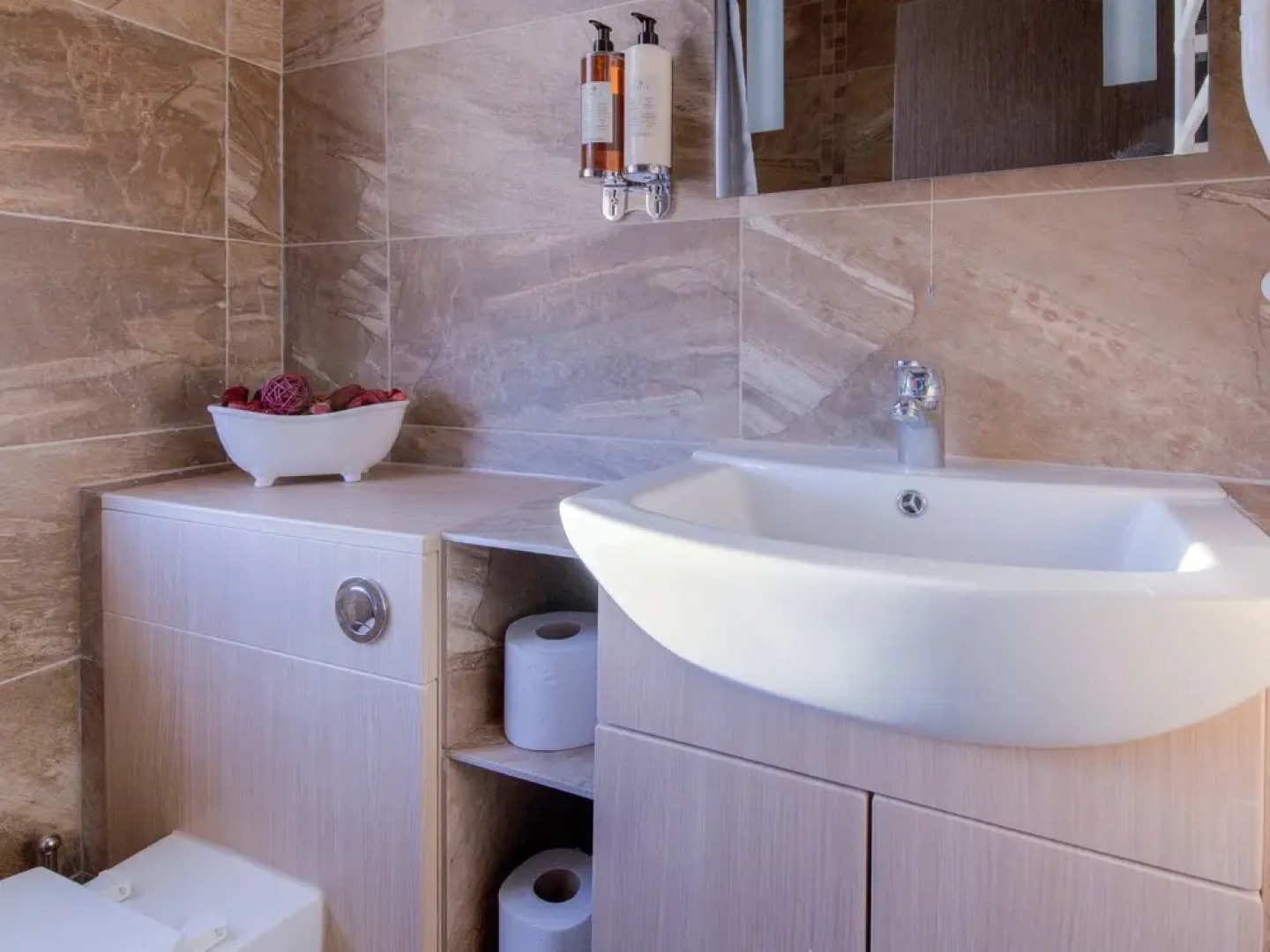 Remaotel The Bromley Apartments