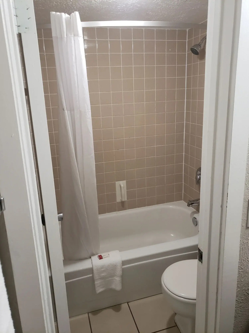 Travelodge by Wyndham Traverse City MI