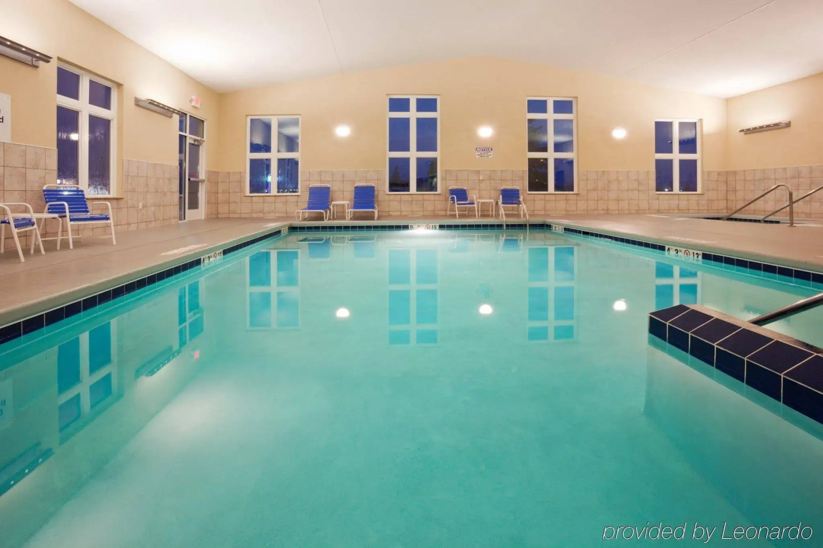 Holiday Inn Express & Suites Antigo by IHG