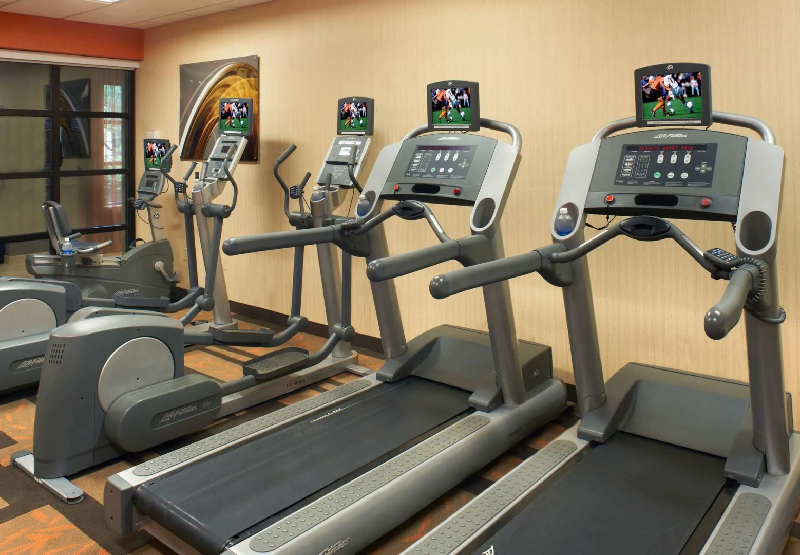 Courtyard by Marriott Cincinnati-Covington