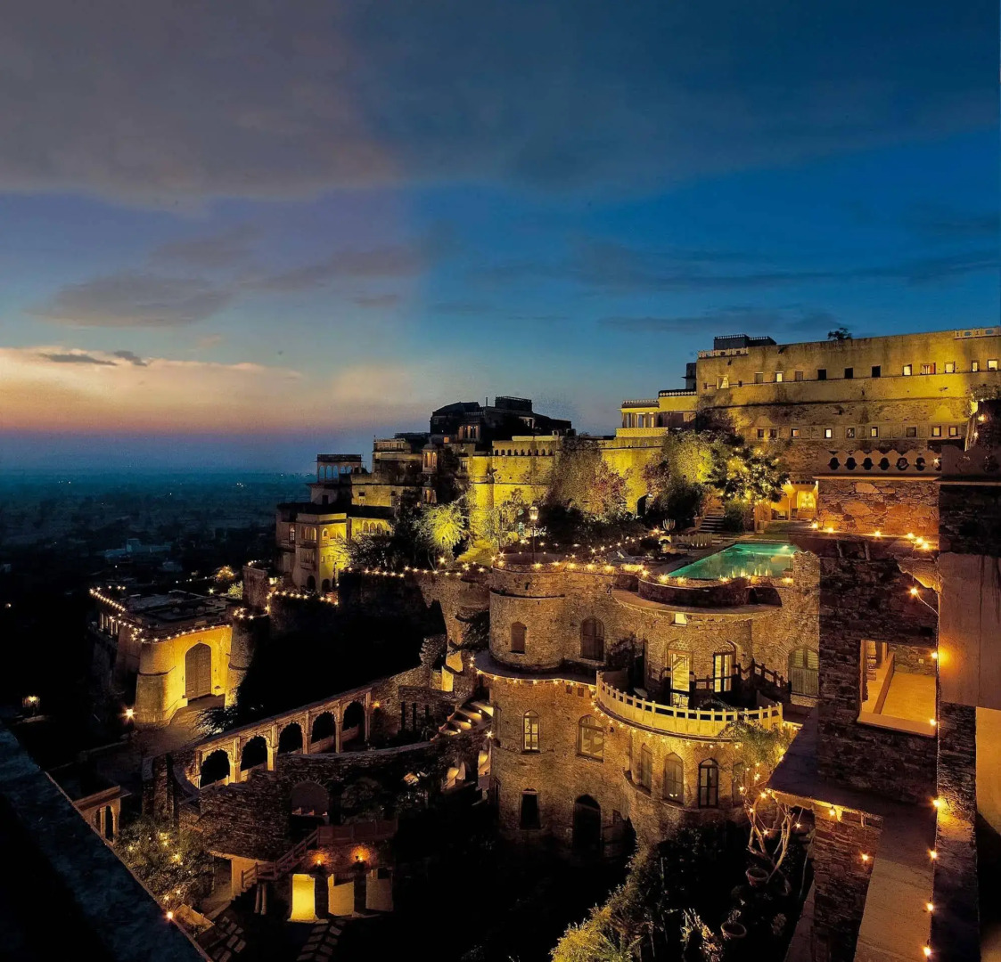 Neemrana Fort-Palace