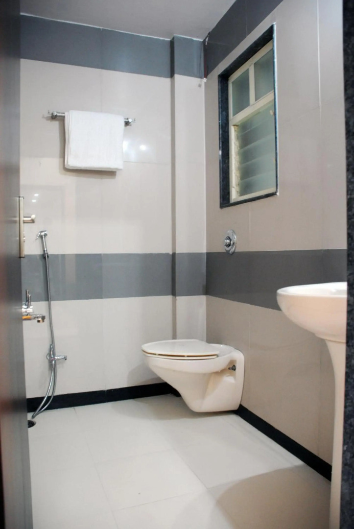 OYO Rooms Railway Station Bazar