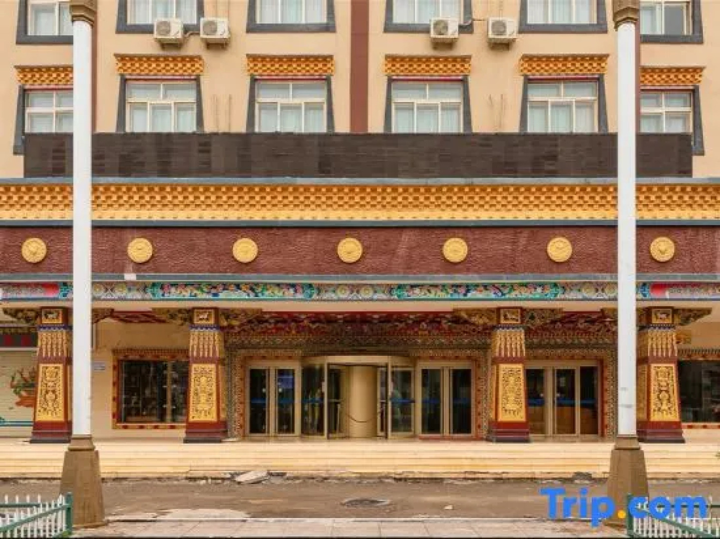 Labuleng Civil Aviation Hotel