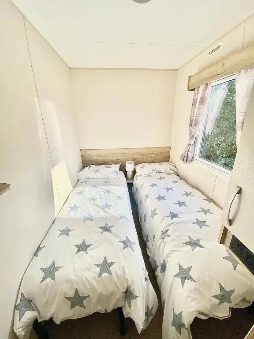 Thorpe Park Cleethorpes Caravan at Lakeside 84