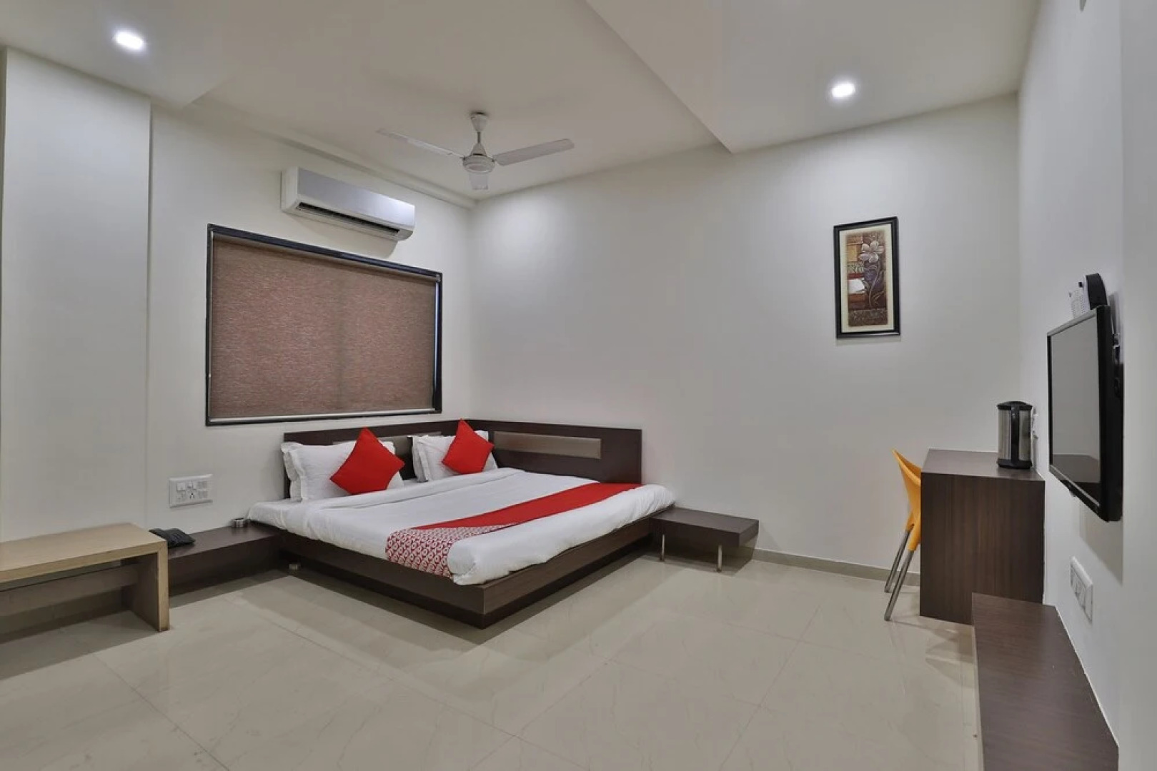 OYO 41737 Hotel Atithi