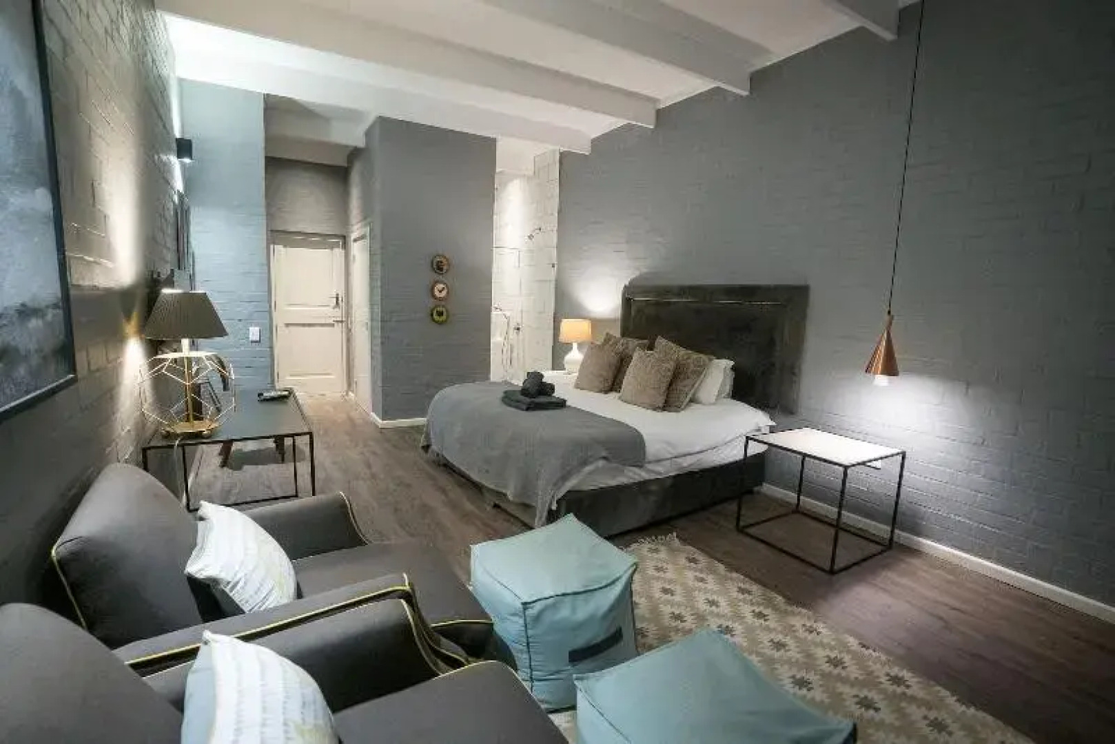 Ruby Rose Country House