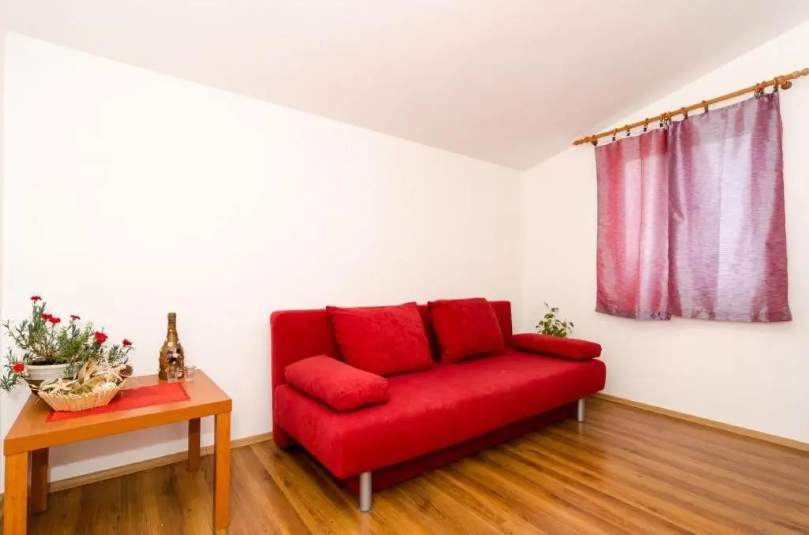 Apartments Ereš Žuronja