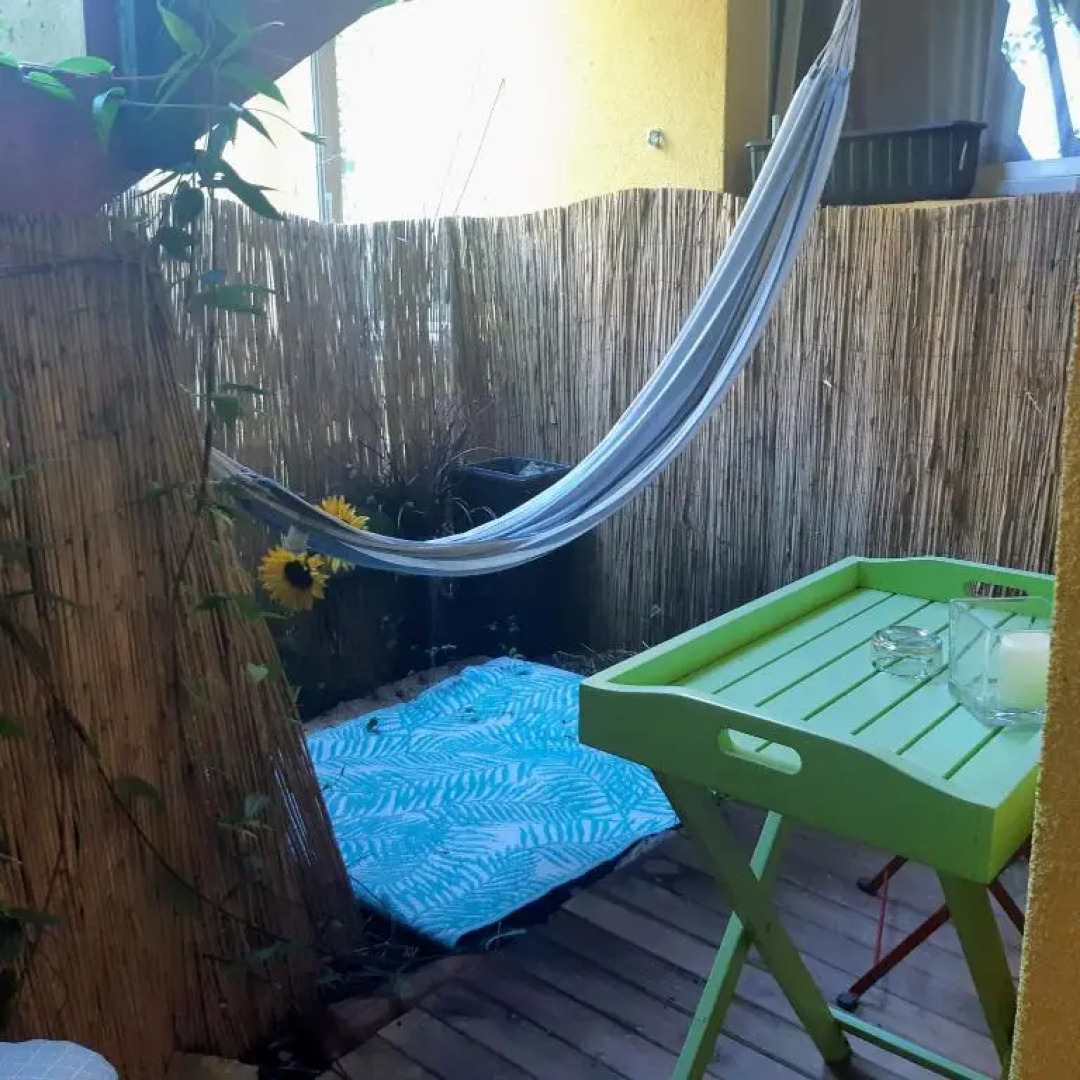 Fassbinder Klause mit Mini-Terrasse