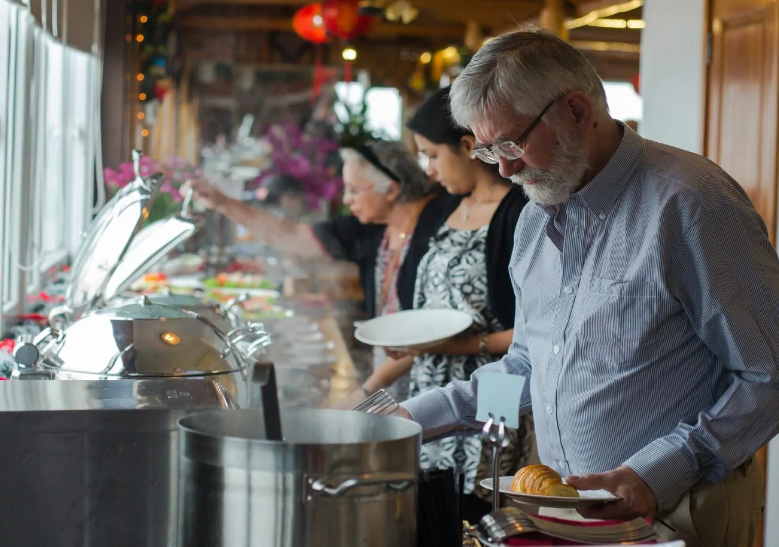 Shining Central Hotel and Spa