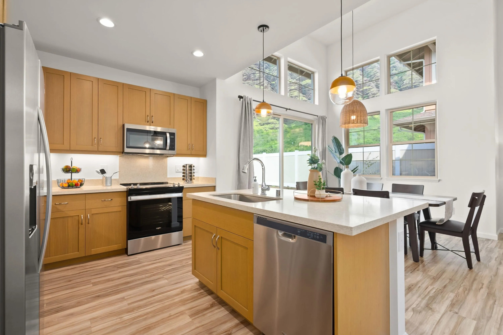 Mauna View by Avantstay 10min to Beach, Backyard