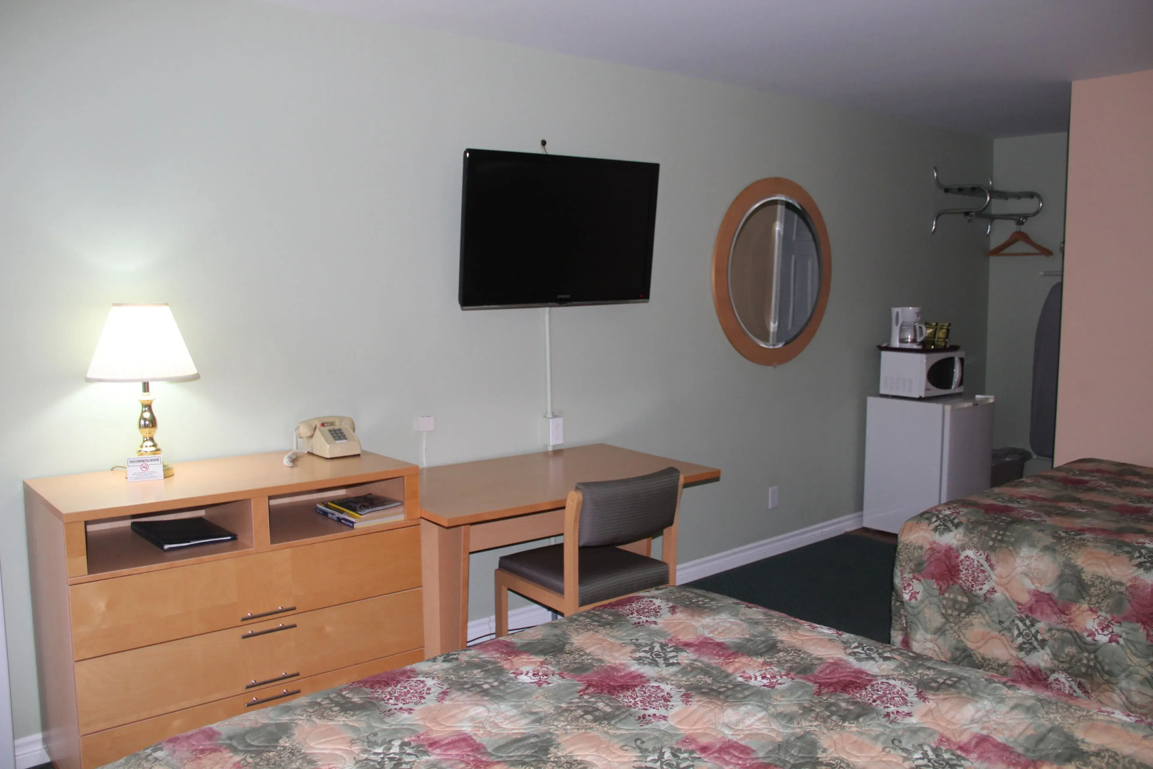 Perth Plaza Inn & Suites