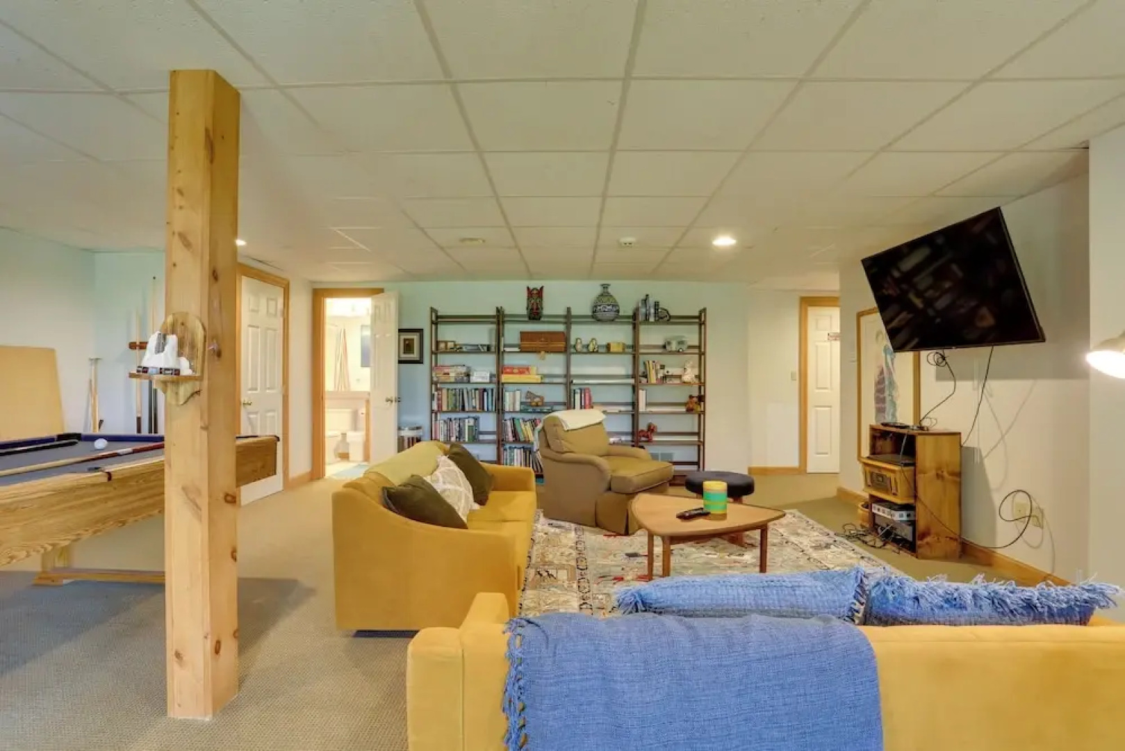 < 1 Mi to Camelback Resort: Home w/ Pool Table!