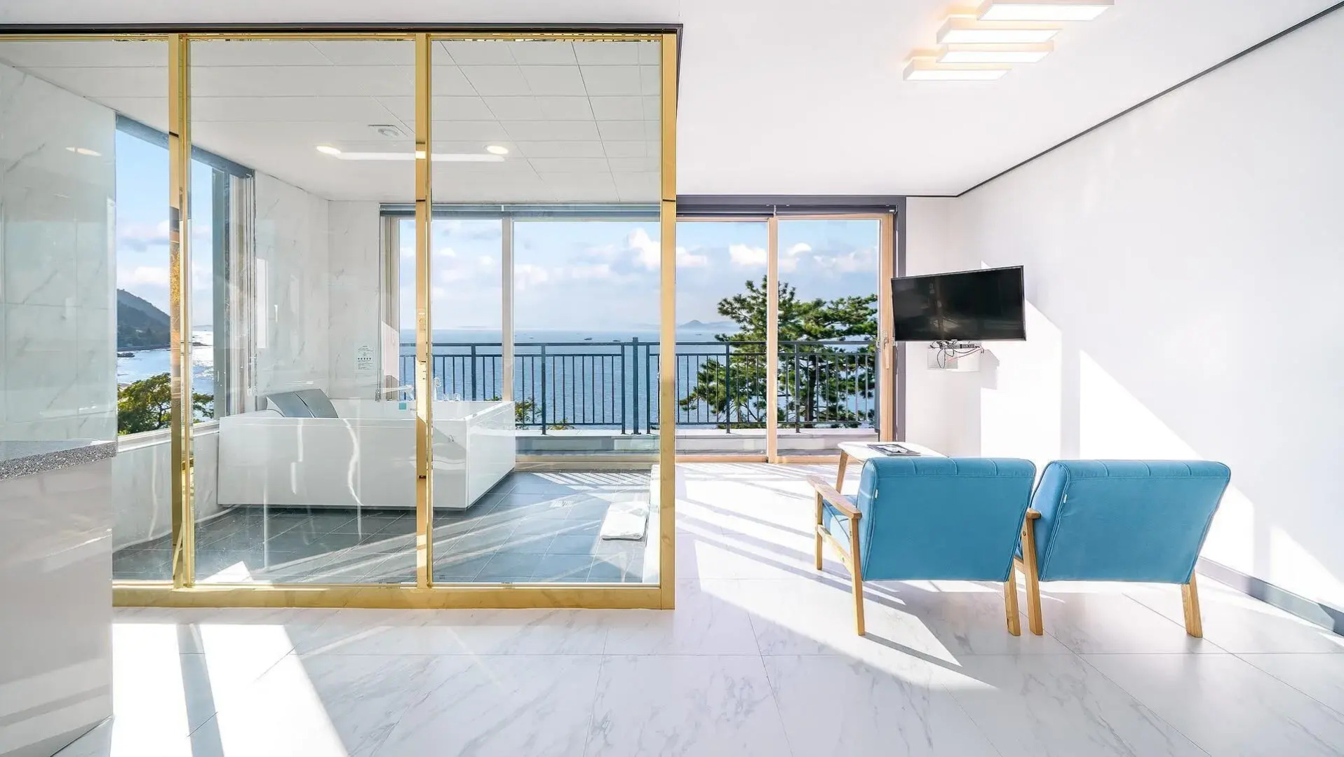 Yeosu Fisterra Spa Poolvilla