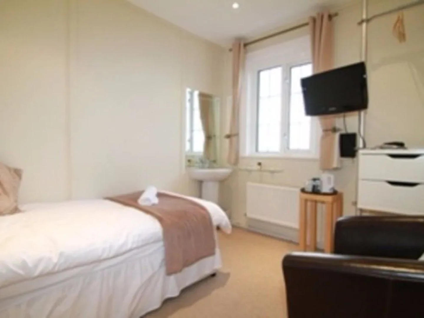 Elements Hotel and Bistro