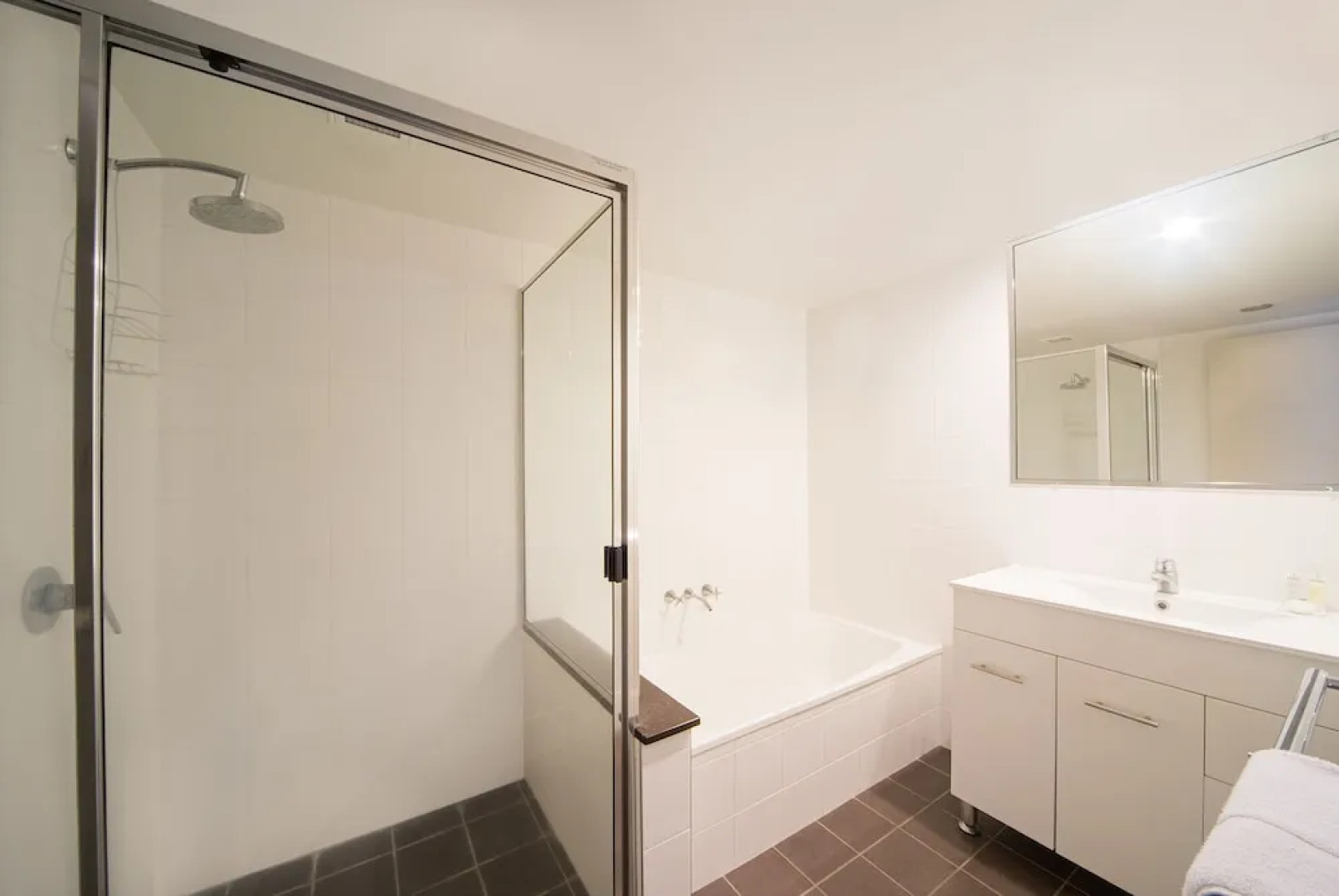 Tropical Family Escape Free Wifi/Netflix