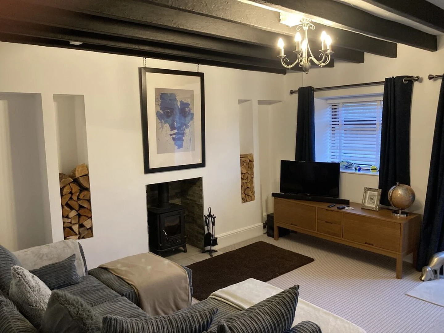 Immaculate 1 Bedroom Cottage sea View From Bedroom