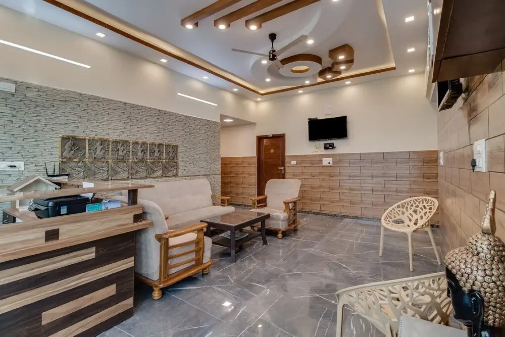OYO 48302 Sky View Lodge