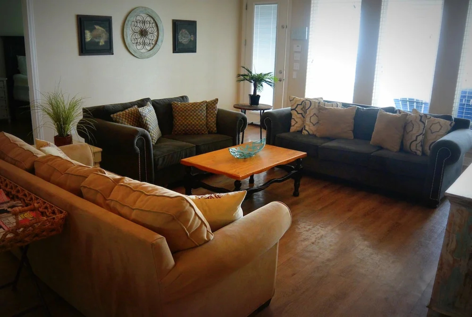 Surf And Sand 4 Bedroom Home by RedAwning