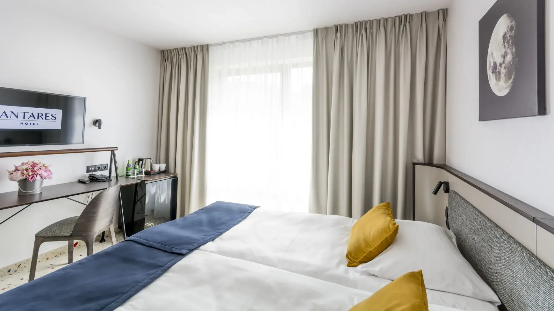 Hotel Antares