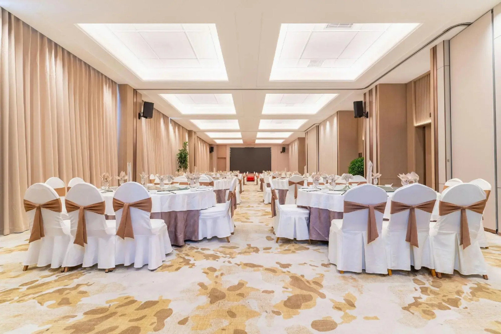 Excemon Xinjiang Yilite Hotel