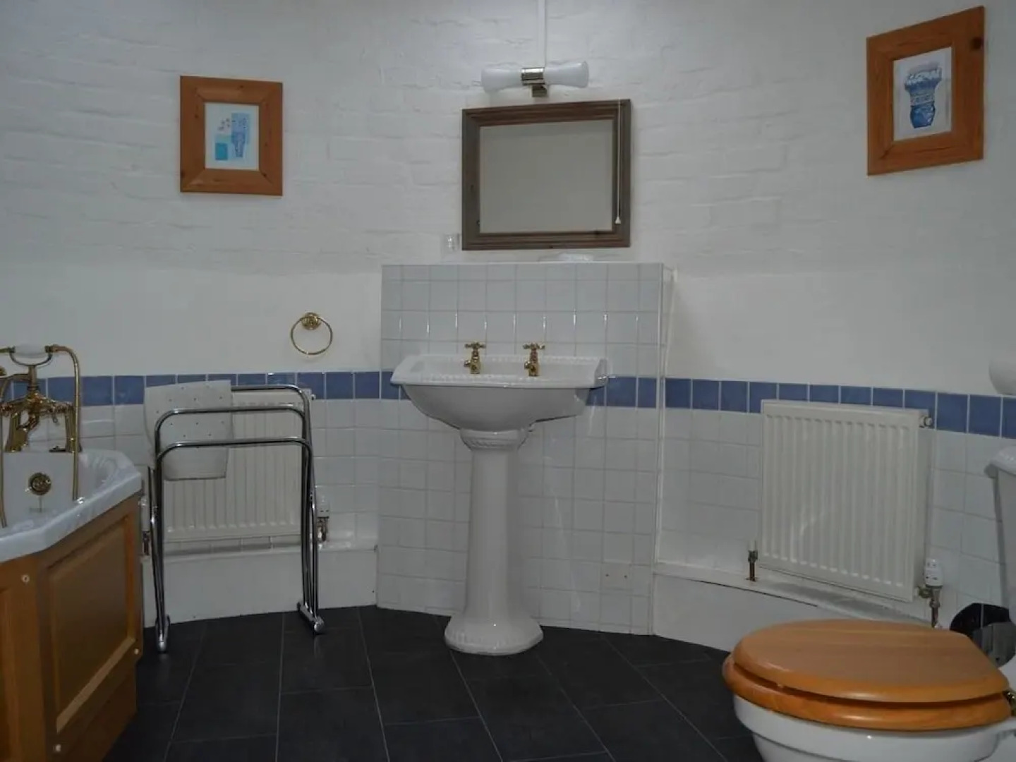 Whitewells Farm Cottages