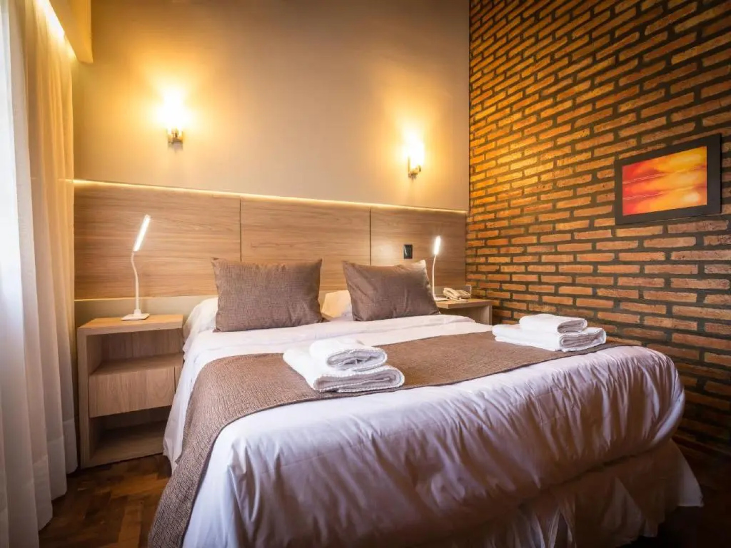 Portal del Lago Hotel