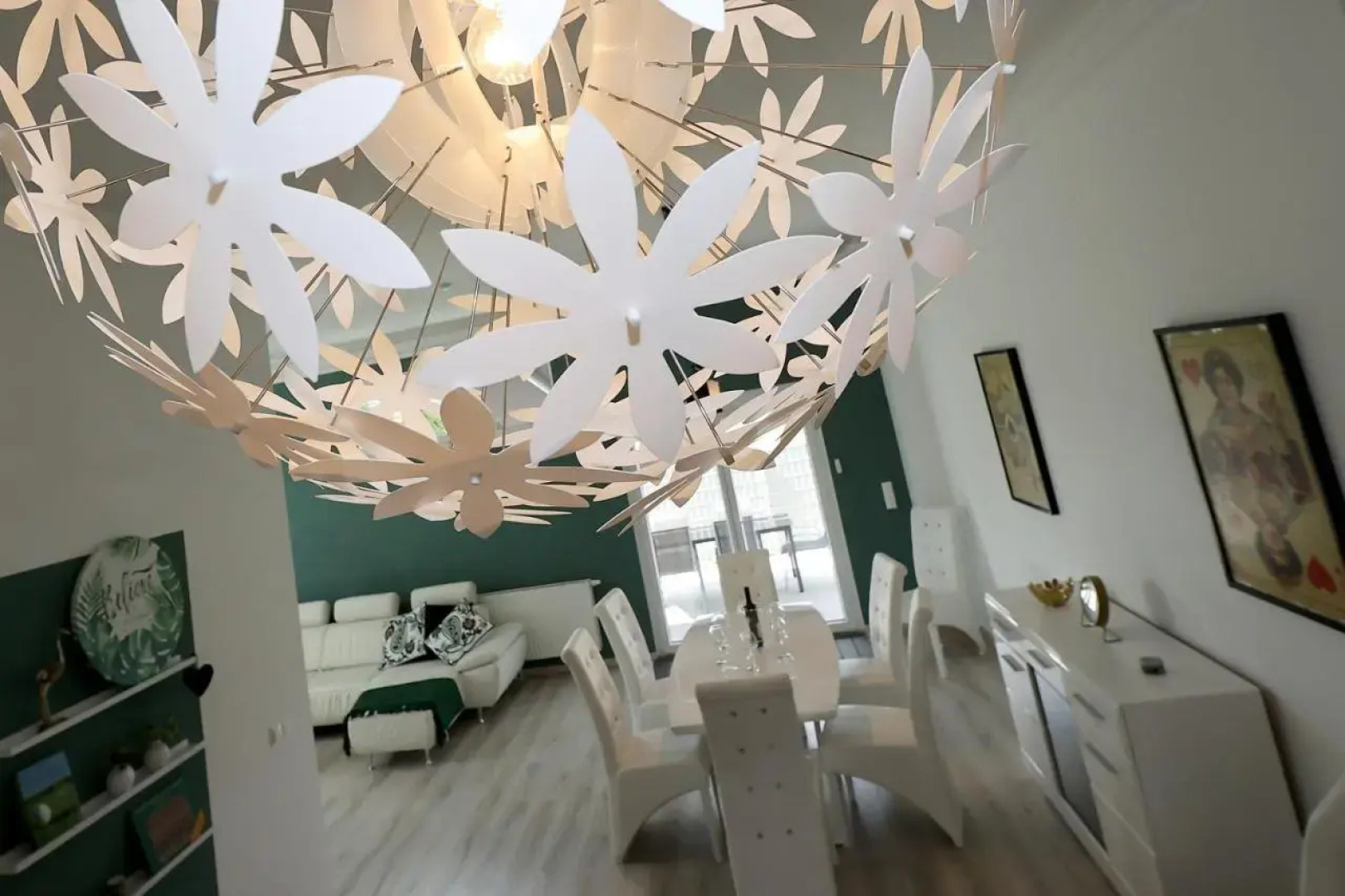 Exklusive FW mit 3 SZ und großer Terrasse