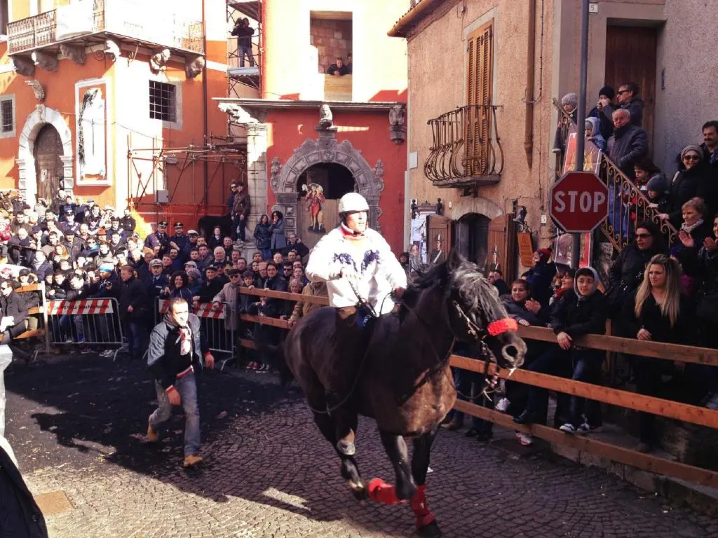 La Finestra Sui Cento Portali