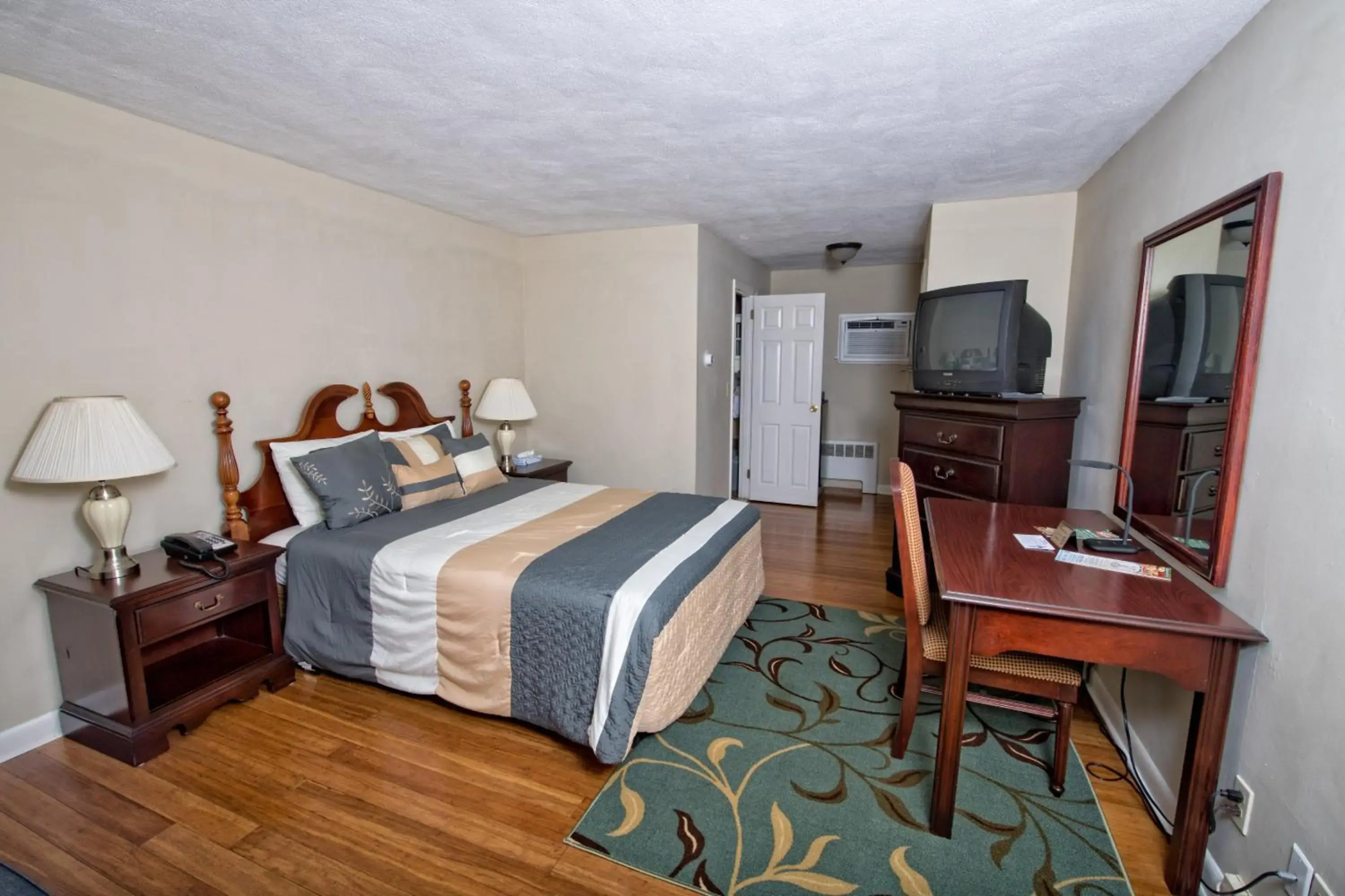 Colonial Inn Seekonk