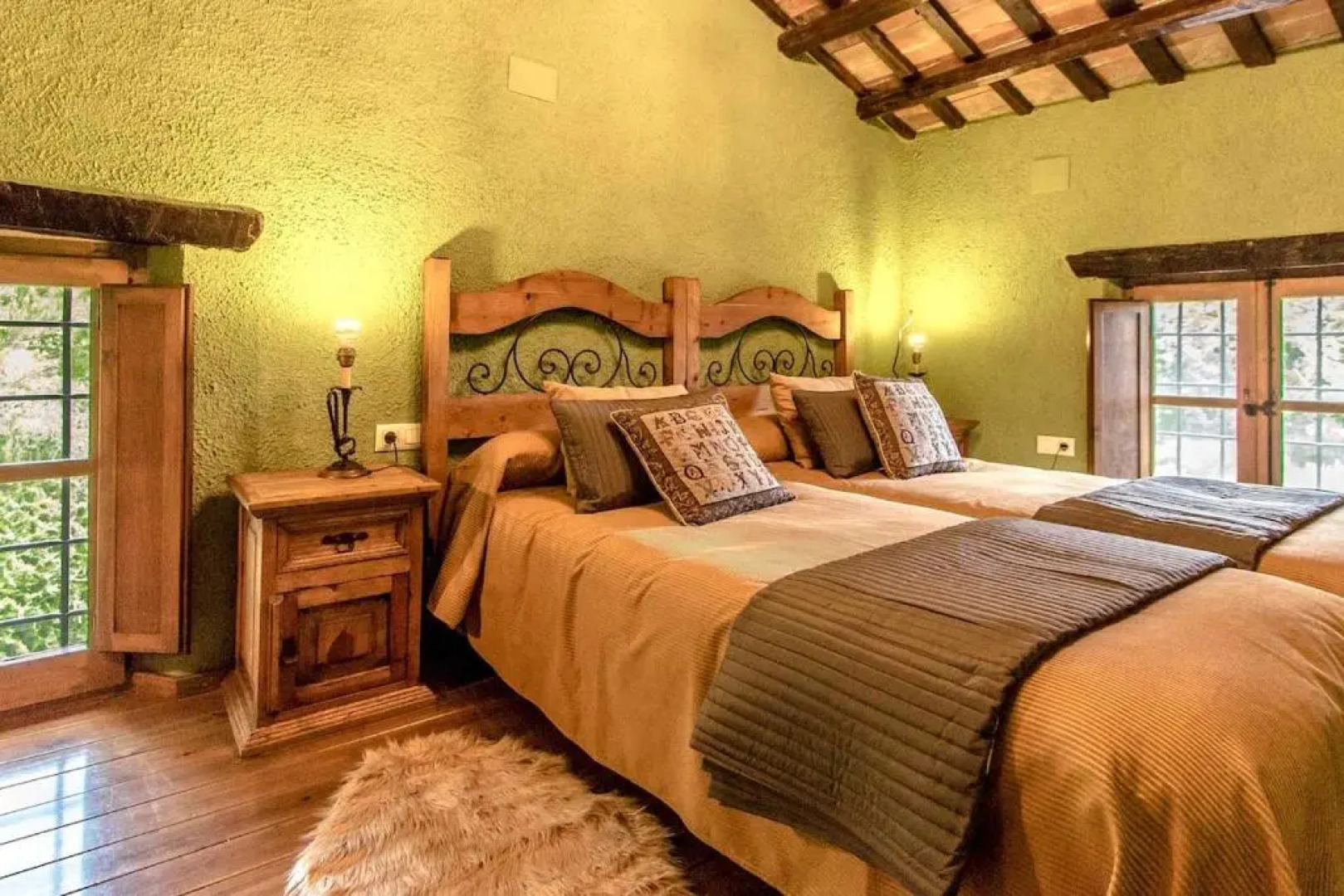 Catalunya Casas: Rustic Villa Buixa with mountain views, 30 km to the beach!